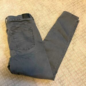 AEO American Eagle Next Level Premium Gray Stretch Skinny Jeans - 14 - NEW!